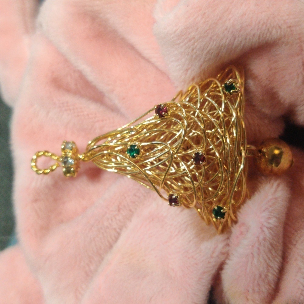 Christmas Tree brooch/ charm gold wire with red and green gems 2"